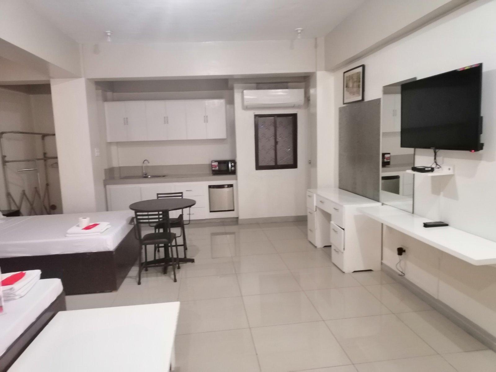 Отель Reddoorz Near Pasay Taft Экстерьер фото