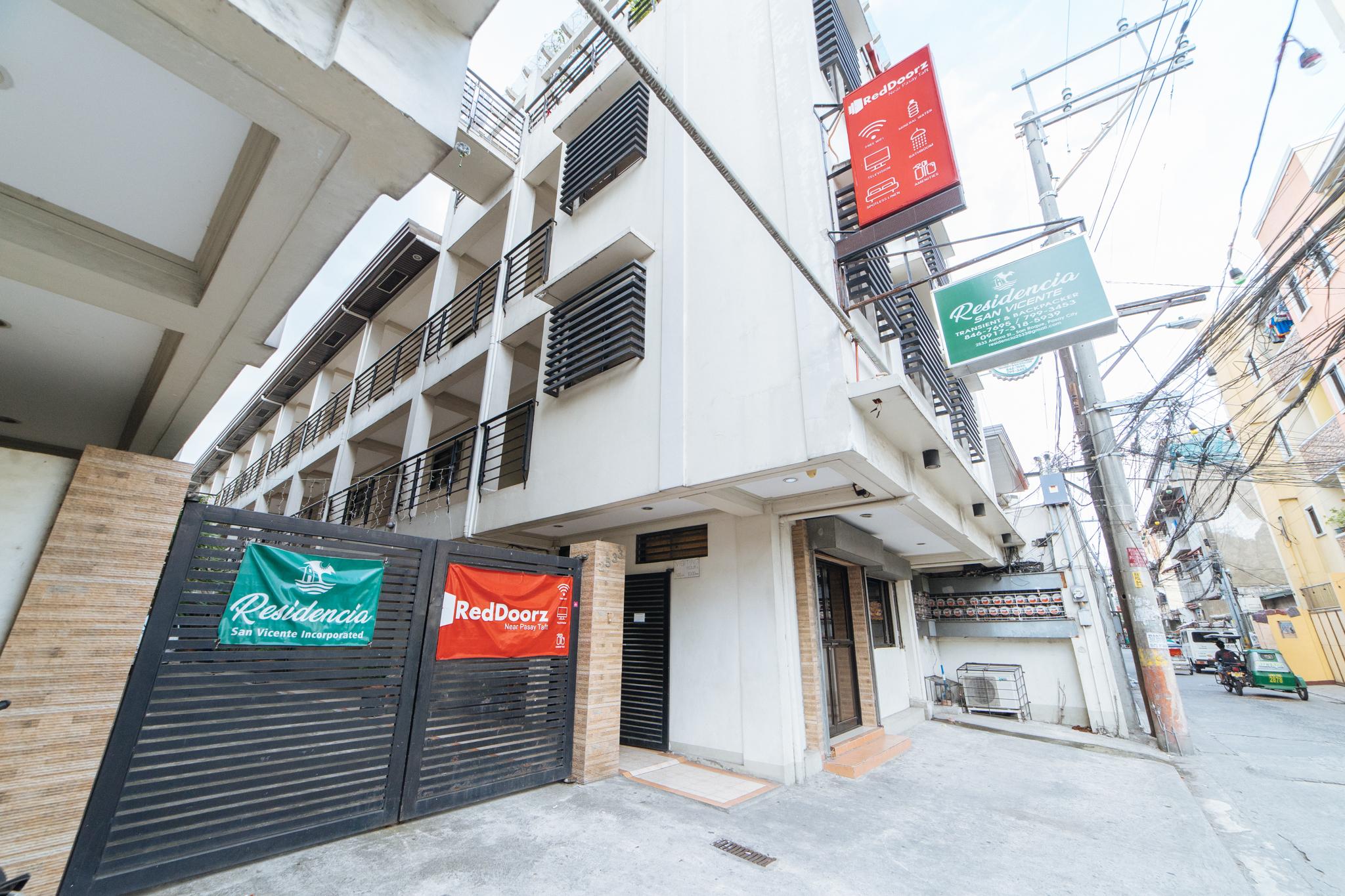 Отель Reddoorz Near Pasay Taft Экстерьер фото