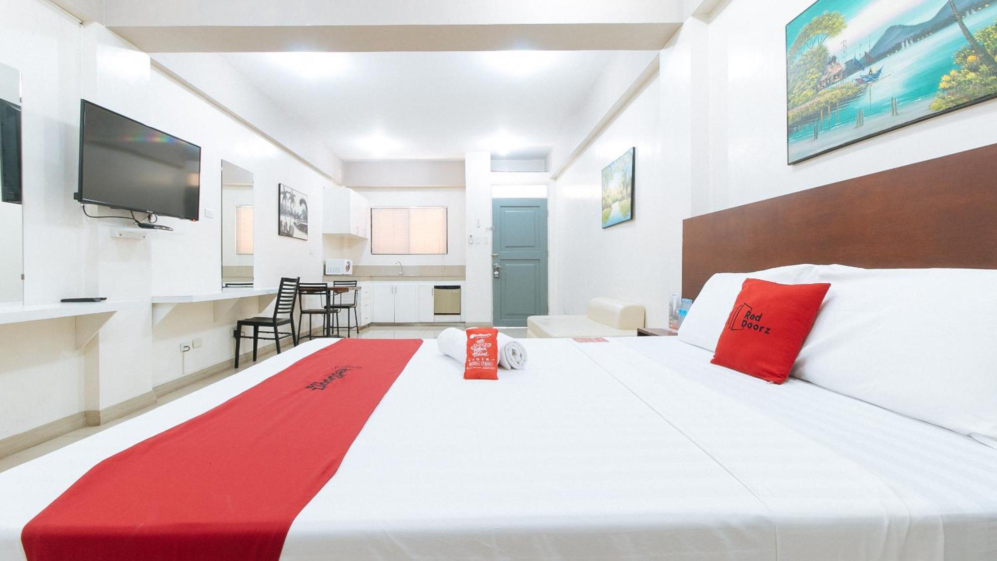 Отель Reddoorz Near Pasay Taft Экстерьер фото