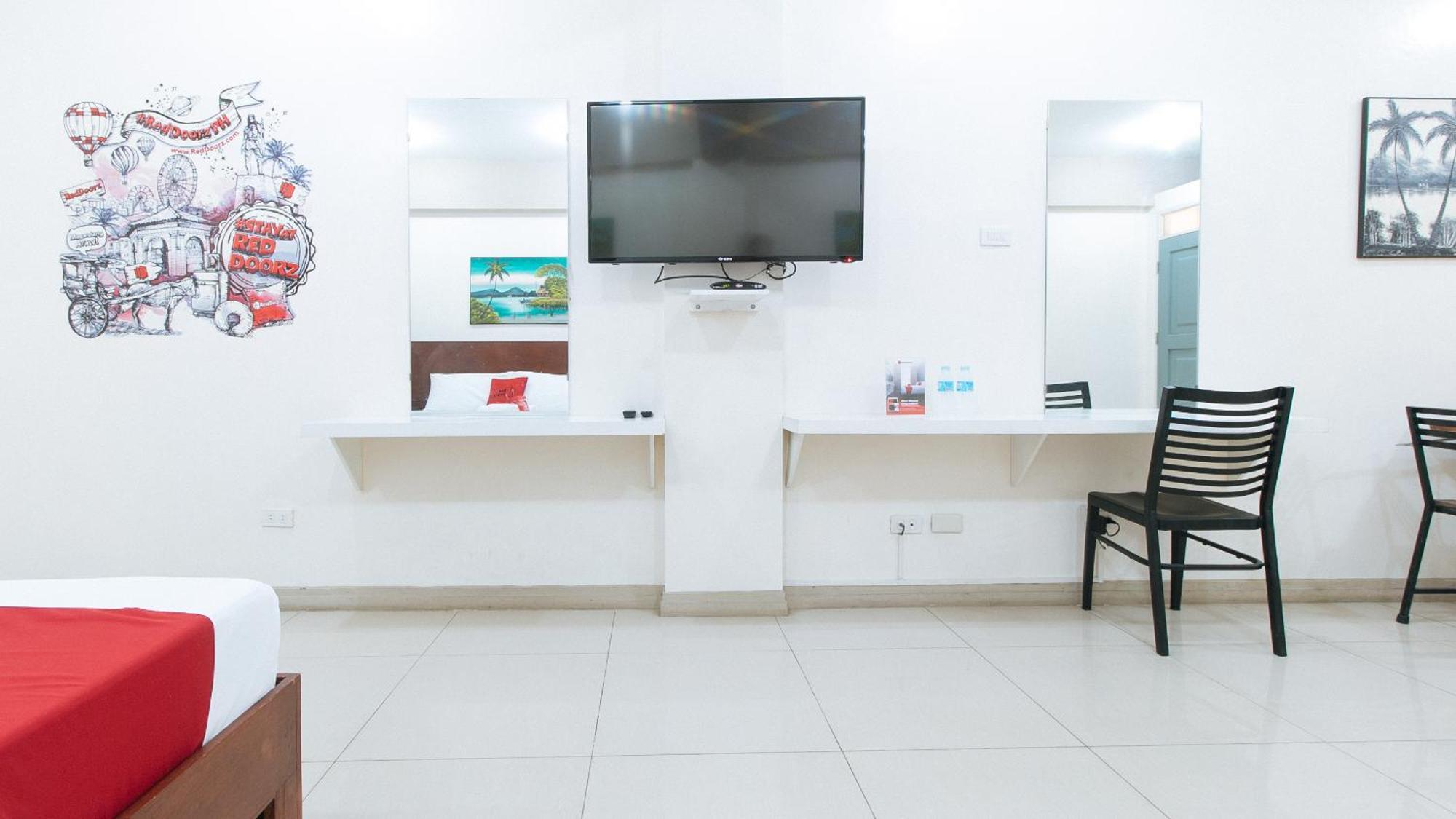 Отель Reddoorz Near Pasay Taft Экстерьер фото