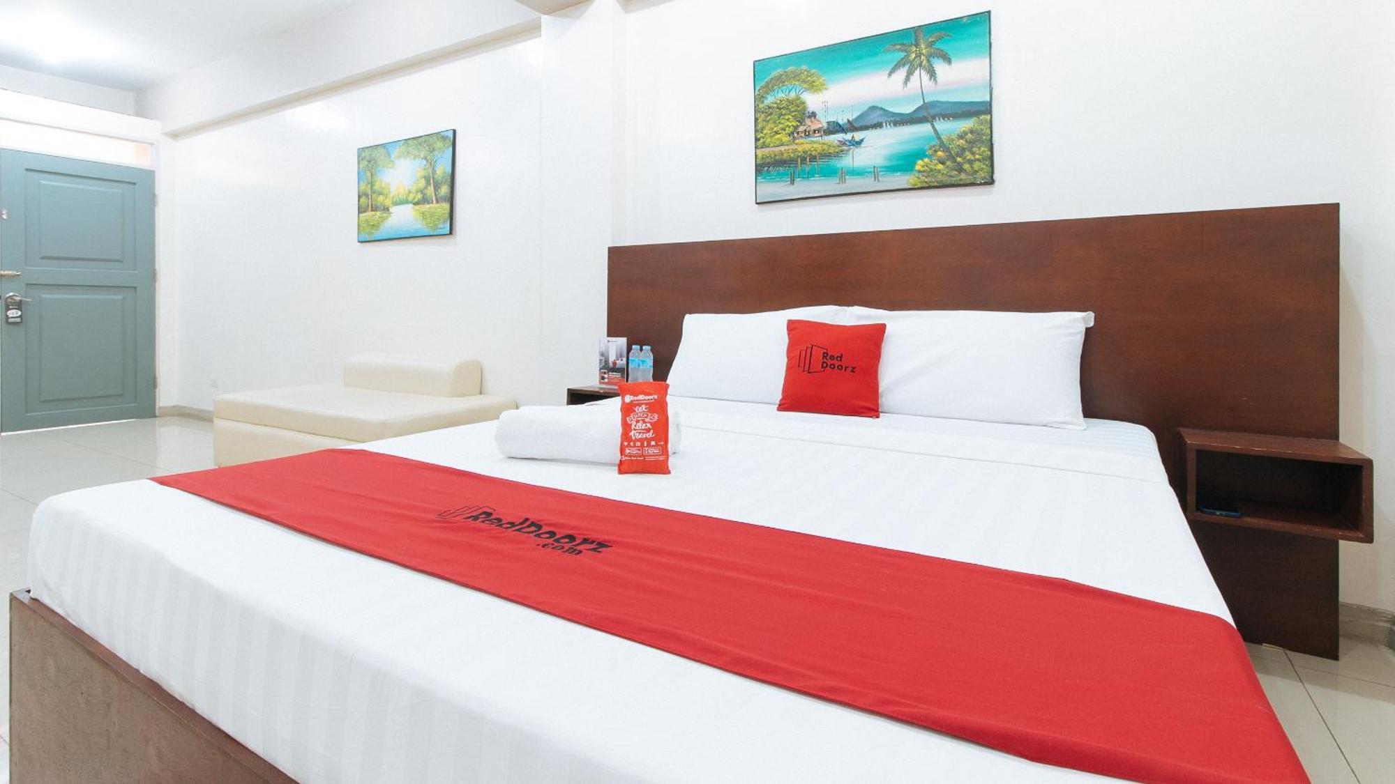 Отель Reddoorz Near Pasay Taft Экстерьер фото