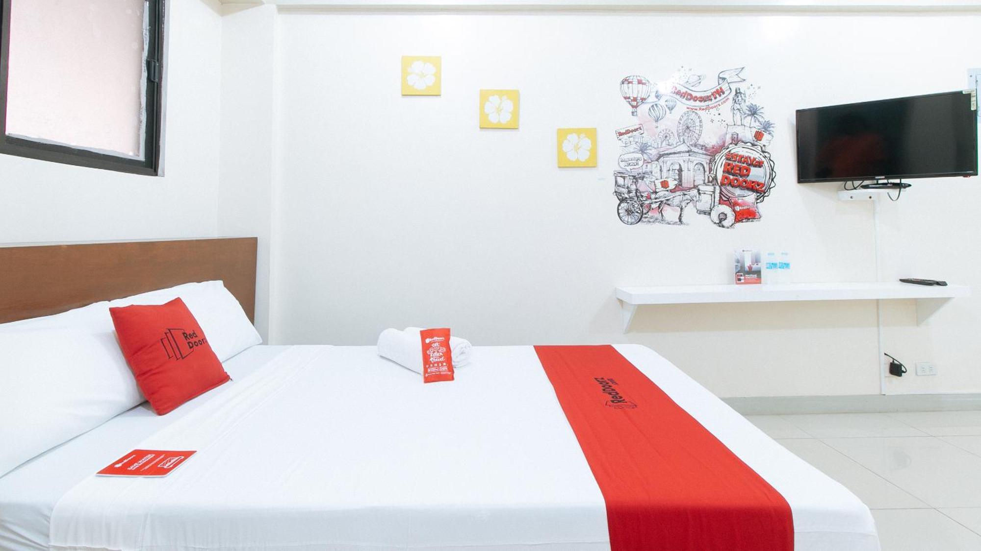 Отель Reddoorz Near Pasay Taft Экстерьер фото