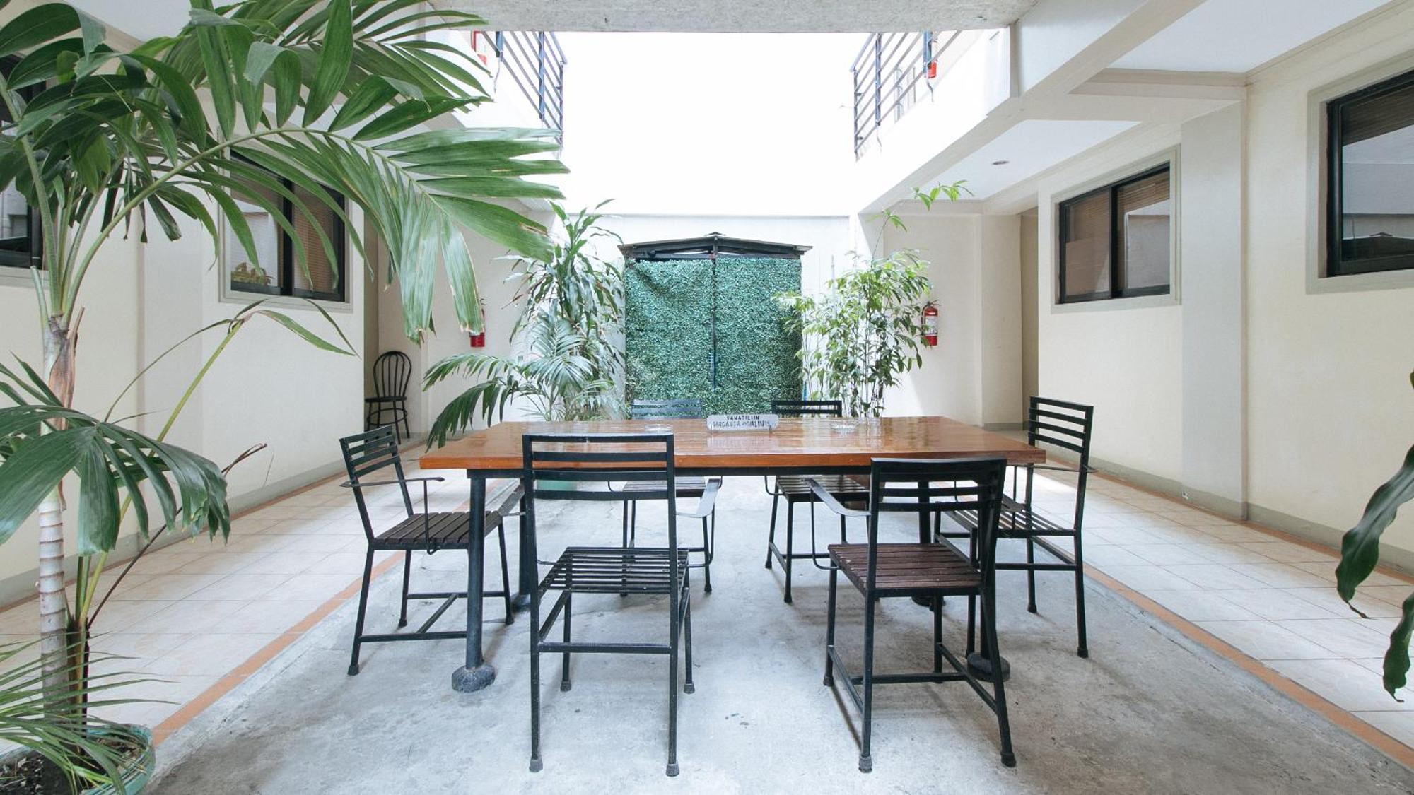 Отель Reddoorz Near Pasay Taft Экстерьер фото