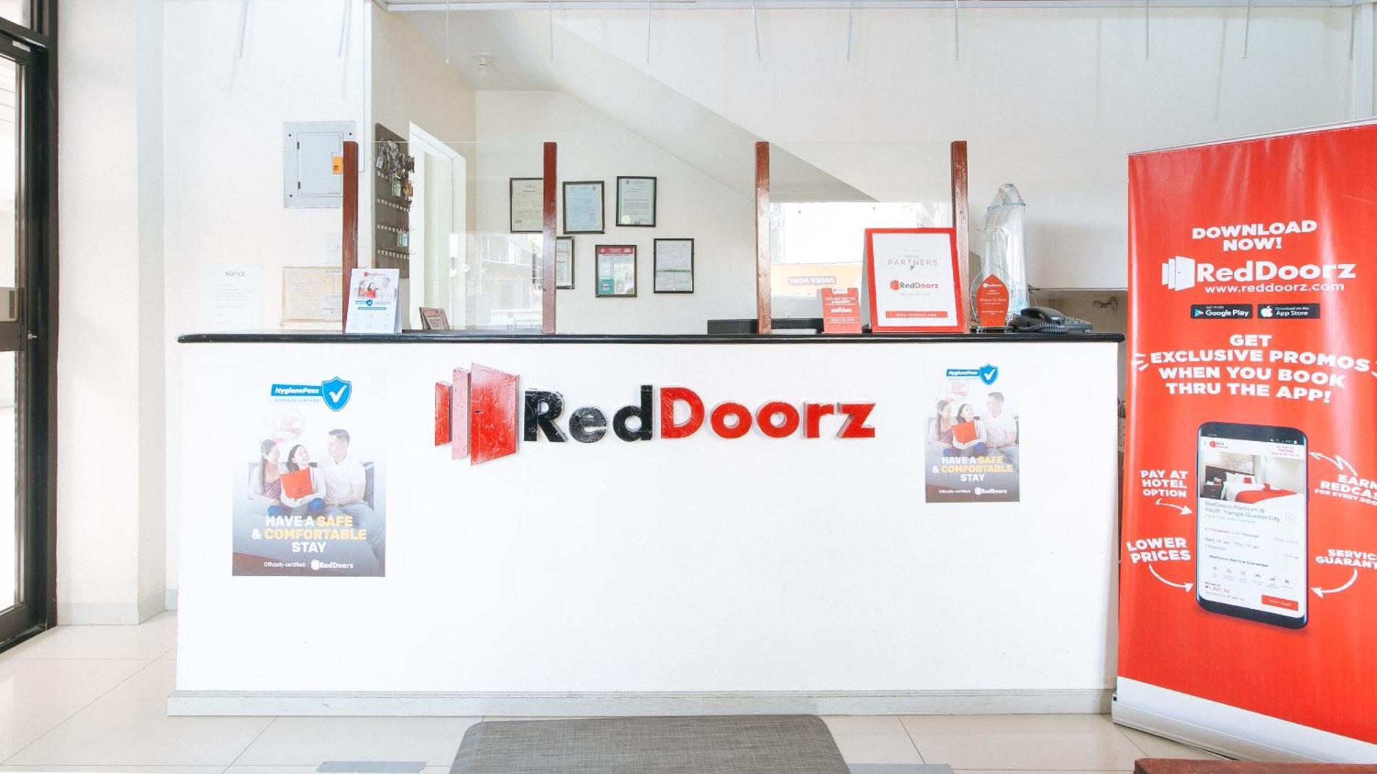 Отель Reddoorz Near Pasay Taft Экстерьер фото