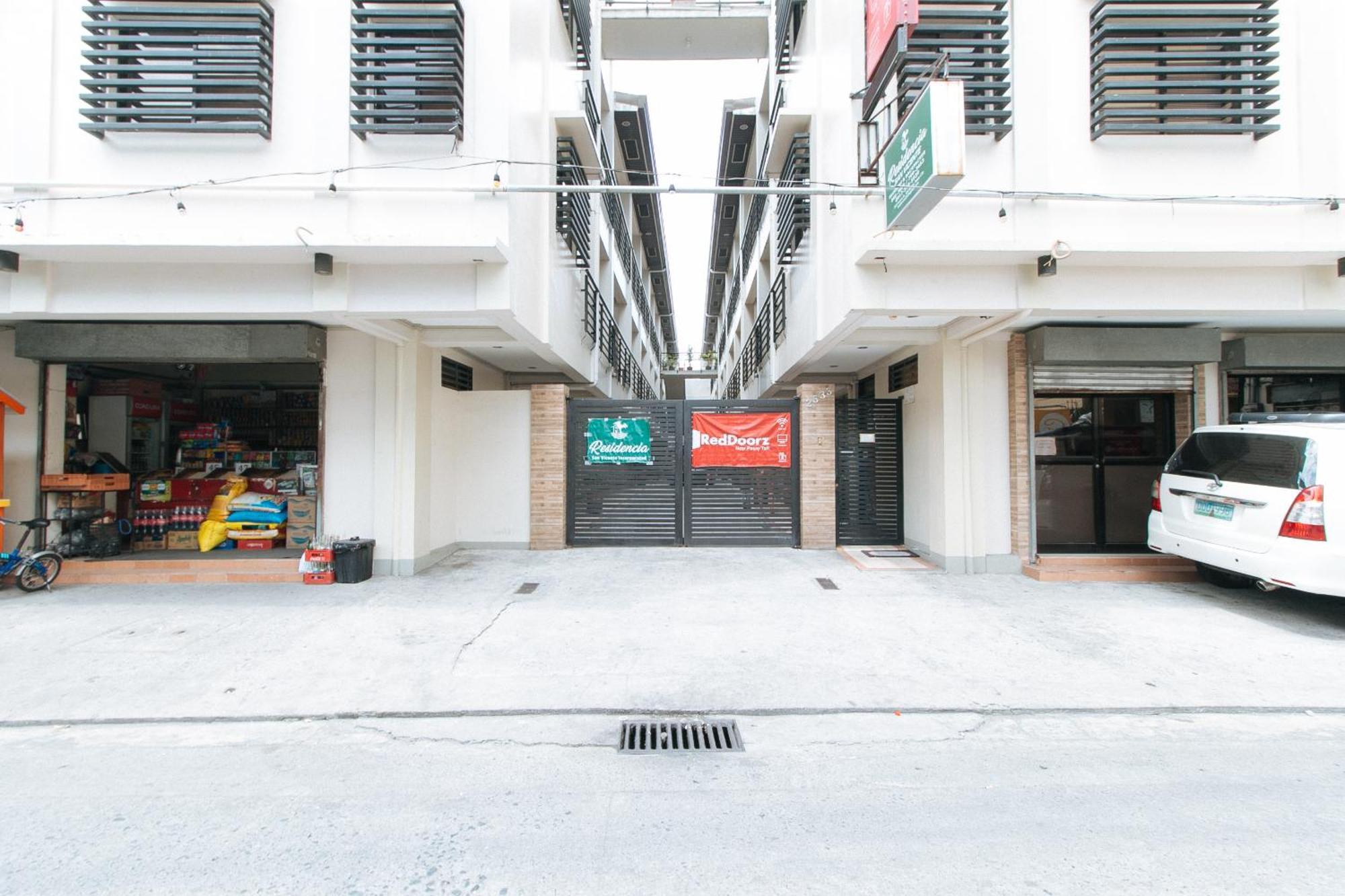 Отель Reddoorz Near Pasay Taft Экстерьер фото